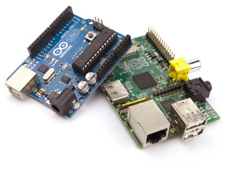 Raspberry Pi Vs Arduino What Are The Main Differences Technologyhq 9758